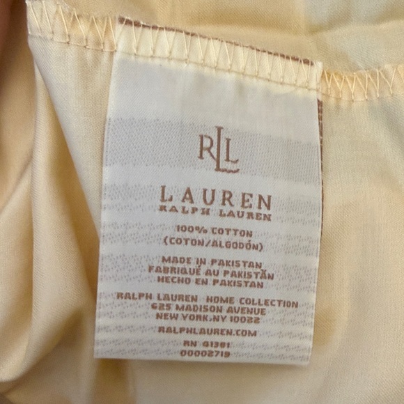 Lauren Ralph Lauren Cream Cotton pillowcases - Picture 2 of 8